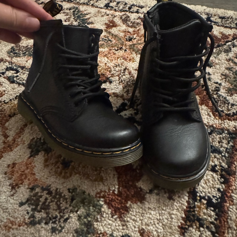 Dr. Marten 1460 boots. 8C